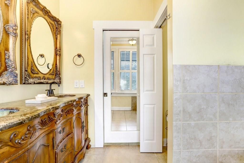 For Sale: $2,000,000 (3 beds, 2 baths, 2378 Square Feet)