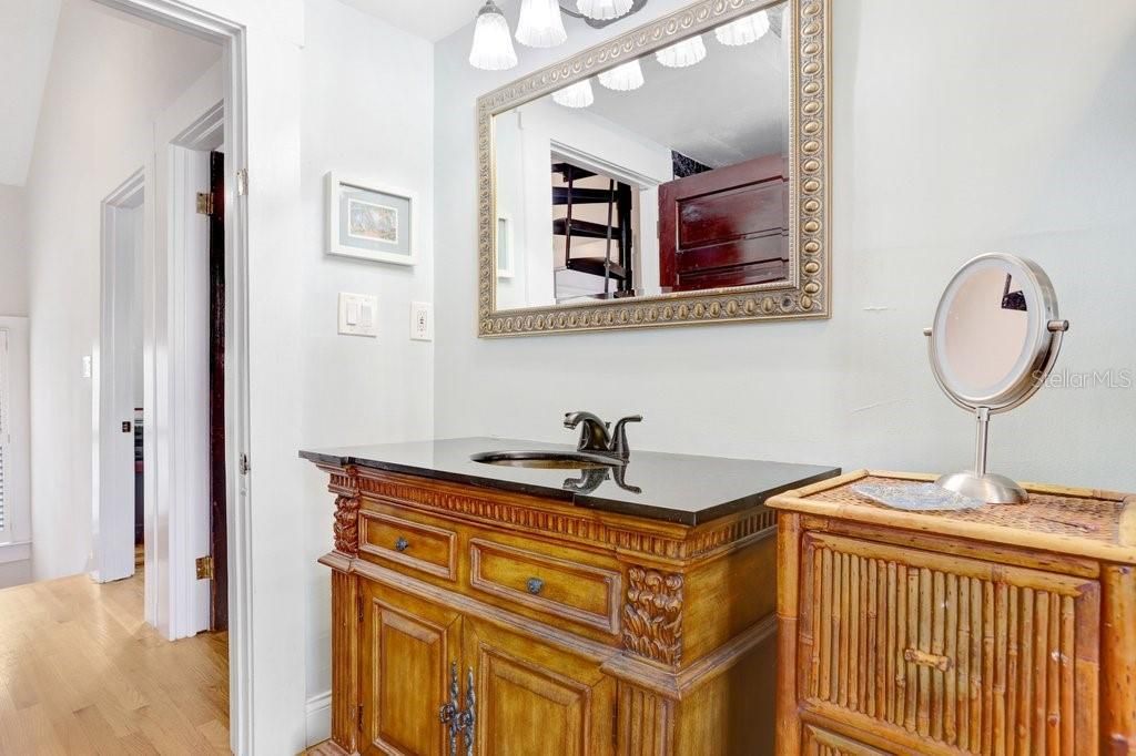 For Sale: $2,000,000 (3 beds, 2 baths, 2378 Square Feet)