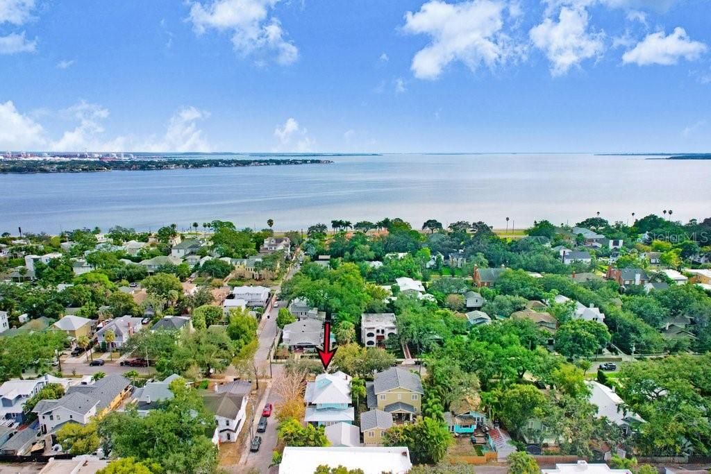 For Sale: $2,000,000 (3 beds, 2 baths, 2378 Square Feet)