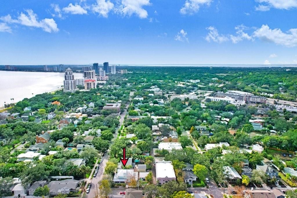 For Sale: $2,000,000 (3 beds, 2 baths, 2378 Square Feet)