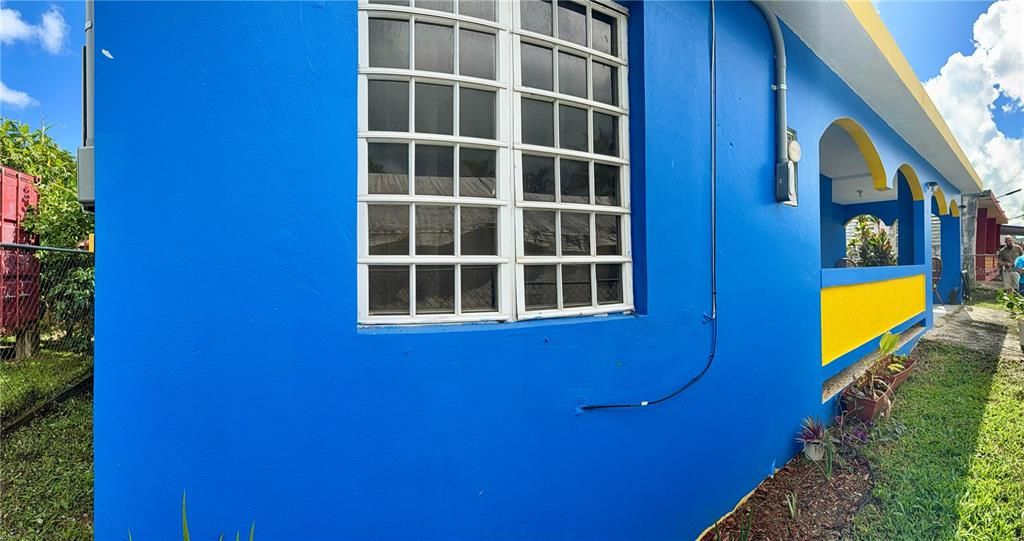 For Sale: $169,000 (3 beds, 2 baths, 1190 Square Feet)