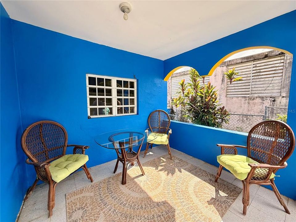 For Sale: $169,000 (3 beds, 2 baths, 1190 Square Feet)