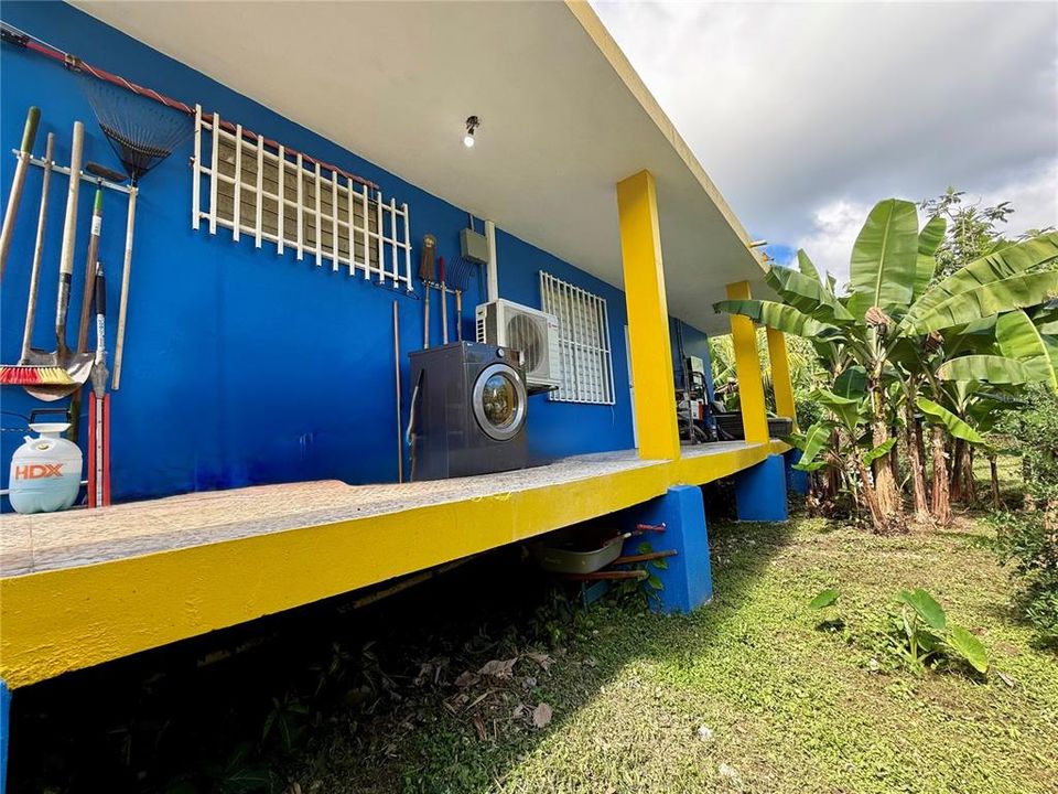 For Sale: $169,000 (3 beds, 2 baths, 1190 Square Feet)