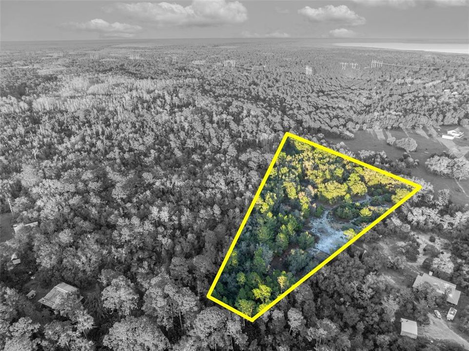 На продажу: $239,000 (3.57 acres)