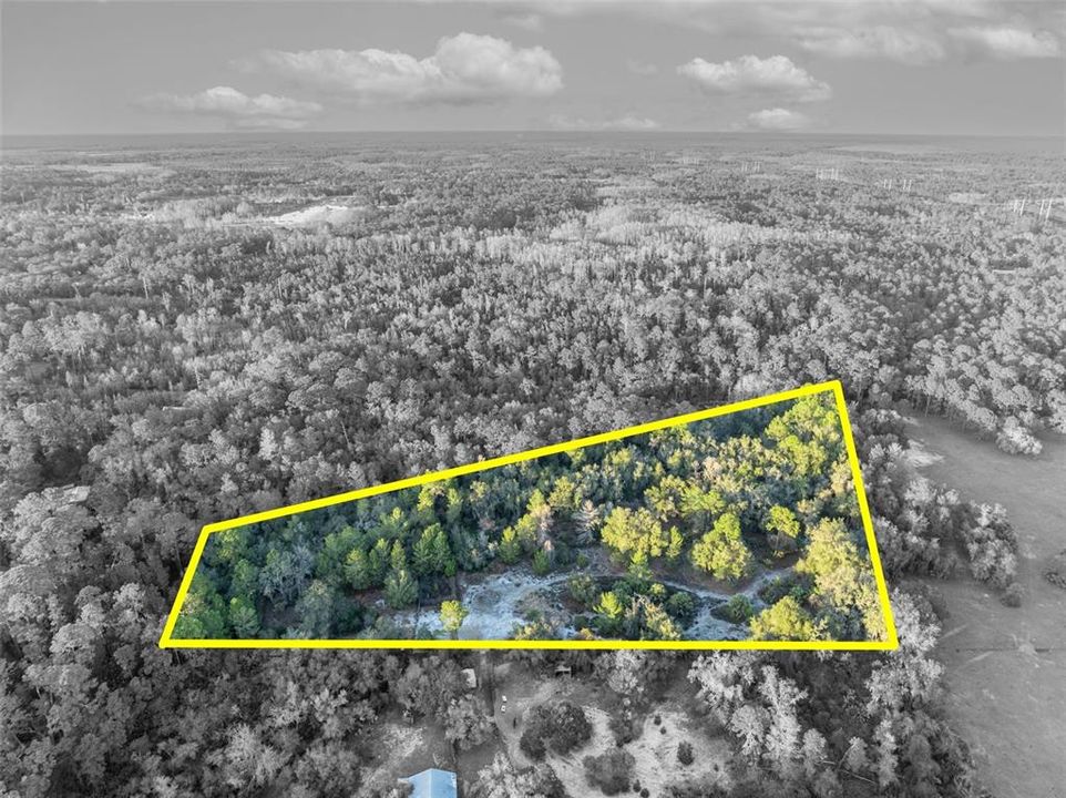 На продажу: $239,000 (3.57 acres)