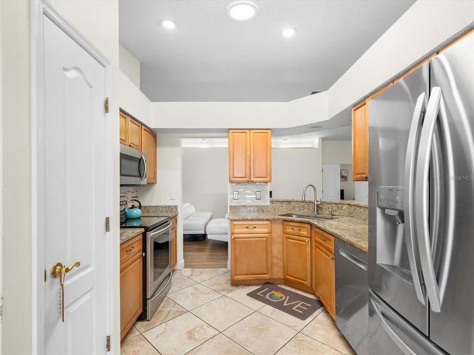 En Venta: $359,900 (2 camas, 2 baños, 1777 Pies cuadrados)