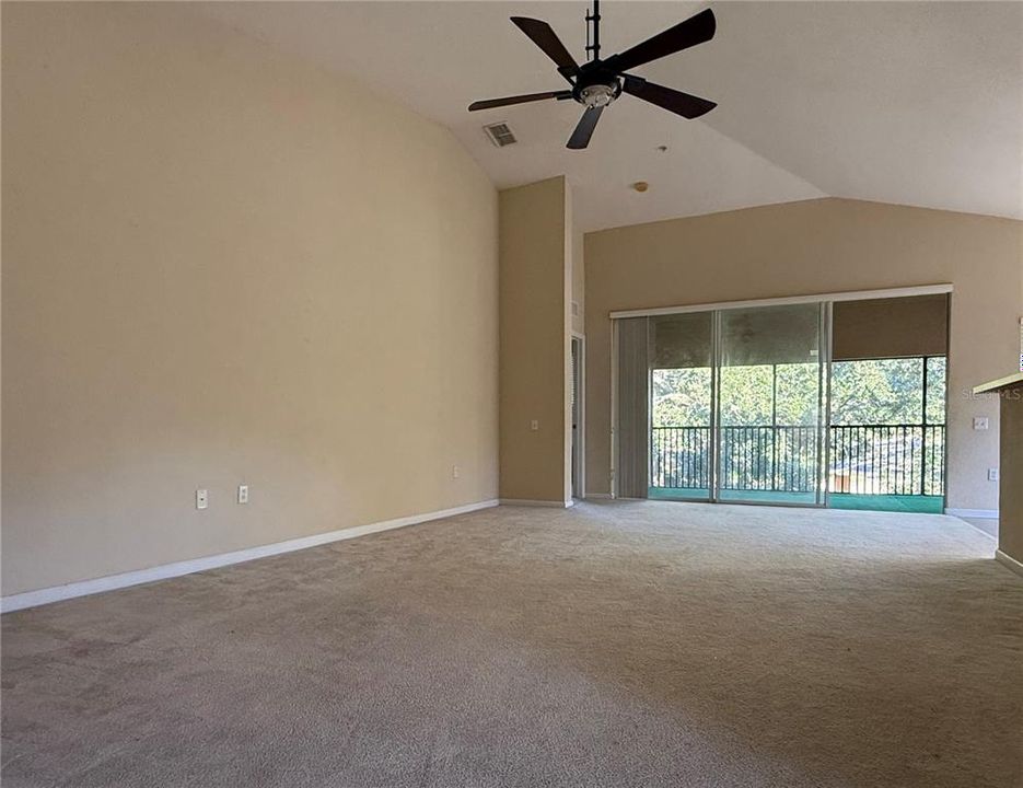 В аренду: $2,300 (3 спален, 2 ванн, 1797 Квадратных фут)