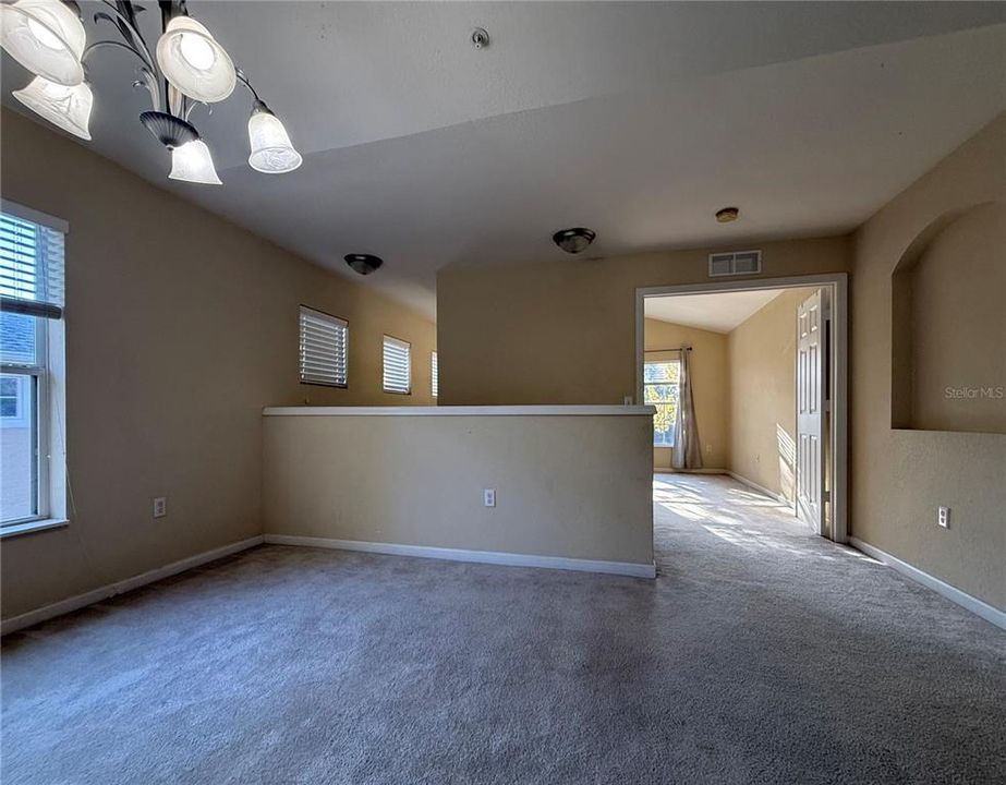 В аренду: $2,300 (3 спален, 2 ванн, 1797 Квадратных фут)