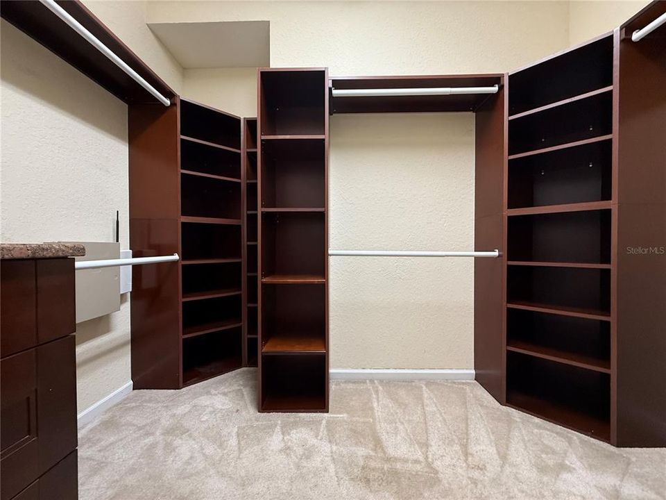 В аренду: $2,300 (3 спален, 2 ванн, 1797 Квадратных фут)