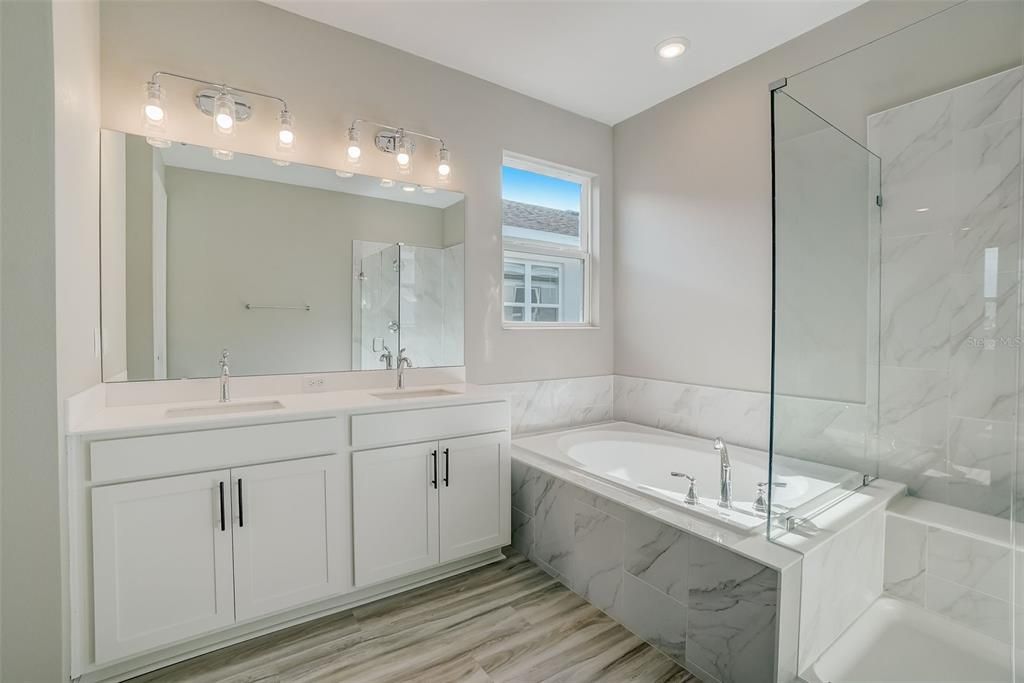 出租: $2,500 (4 贝兹, 2 浴室, 1862 平方英尺)