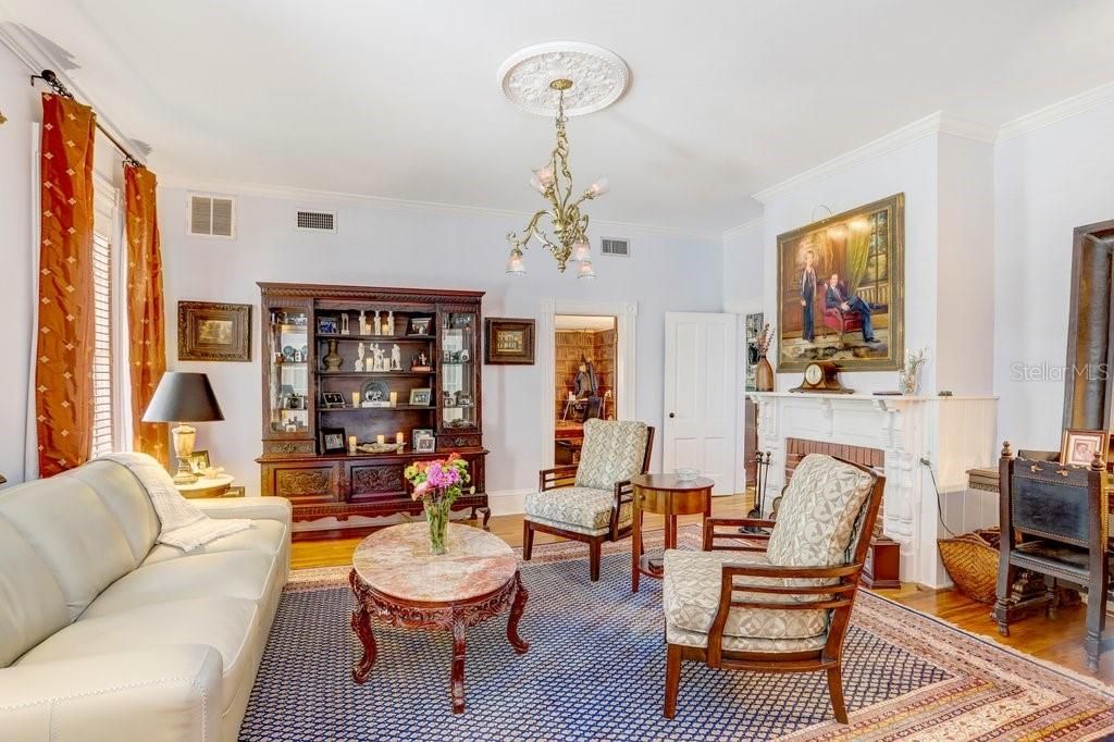 For Sale: $899,900 (4 beds, 5 baths, 3374 Square Feet)