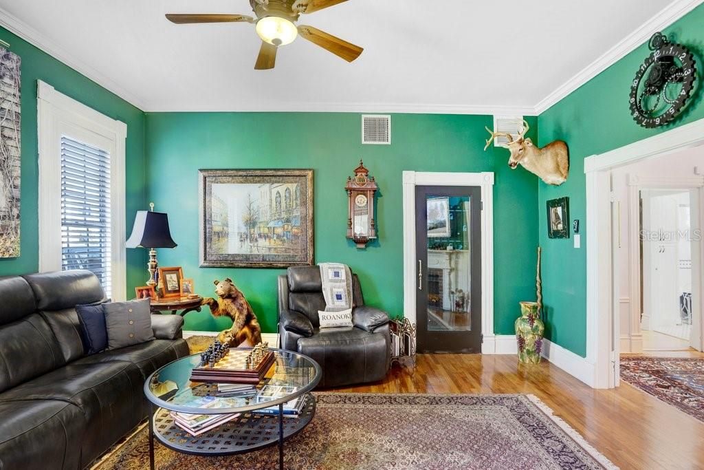 For Sale: $899,900 (4 beds, 5 baths, 3374 Square Feet)