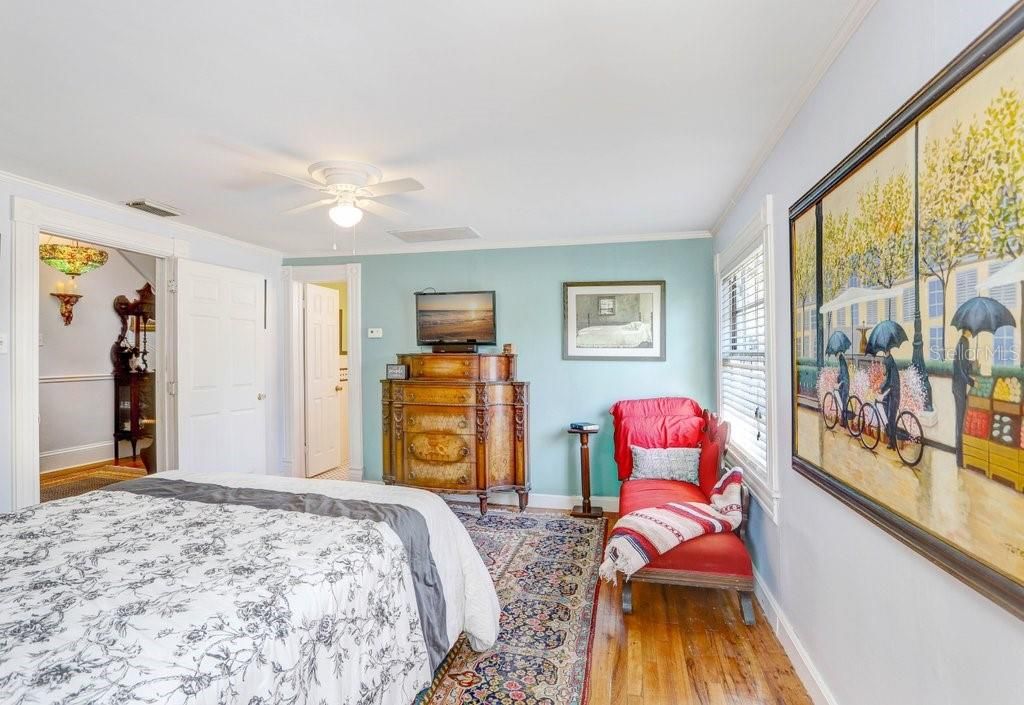 For Sale: $899,900 (4 beds, 5 baths, 3374 Square Feet)