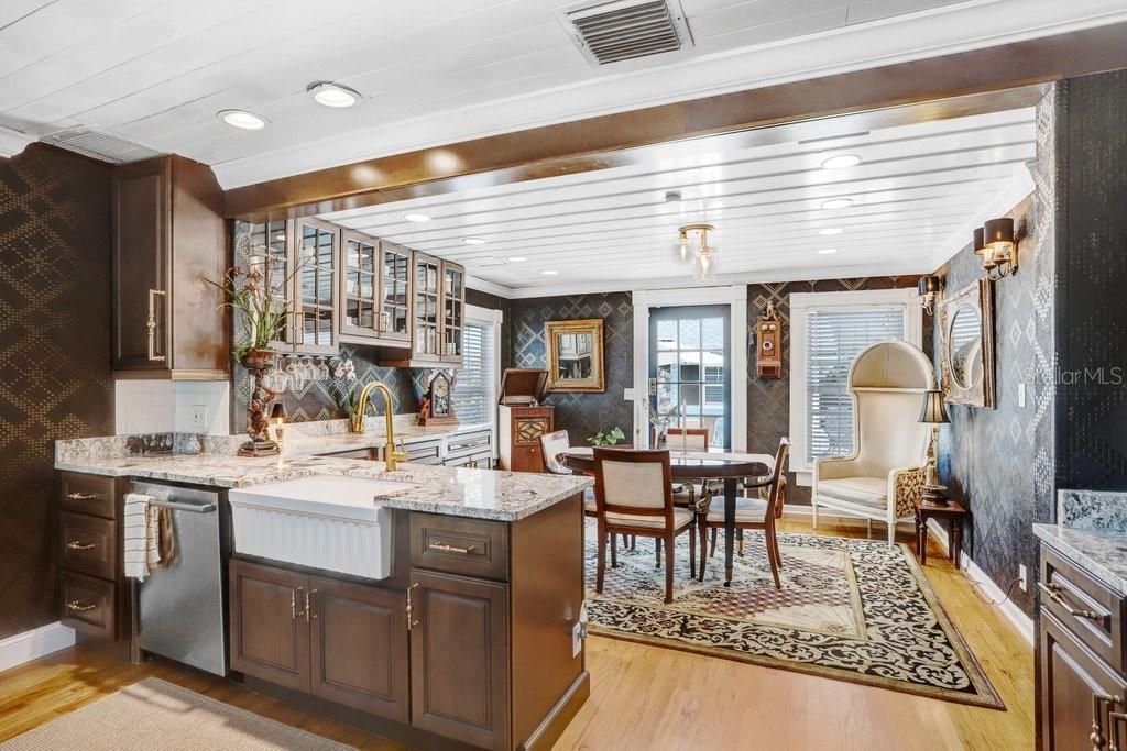 For Sale: $899,900 (4 beds, 5 baths, 3374 Square Feet)