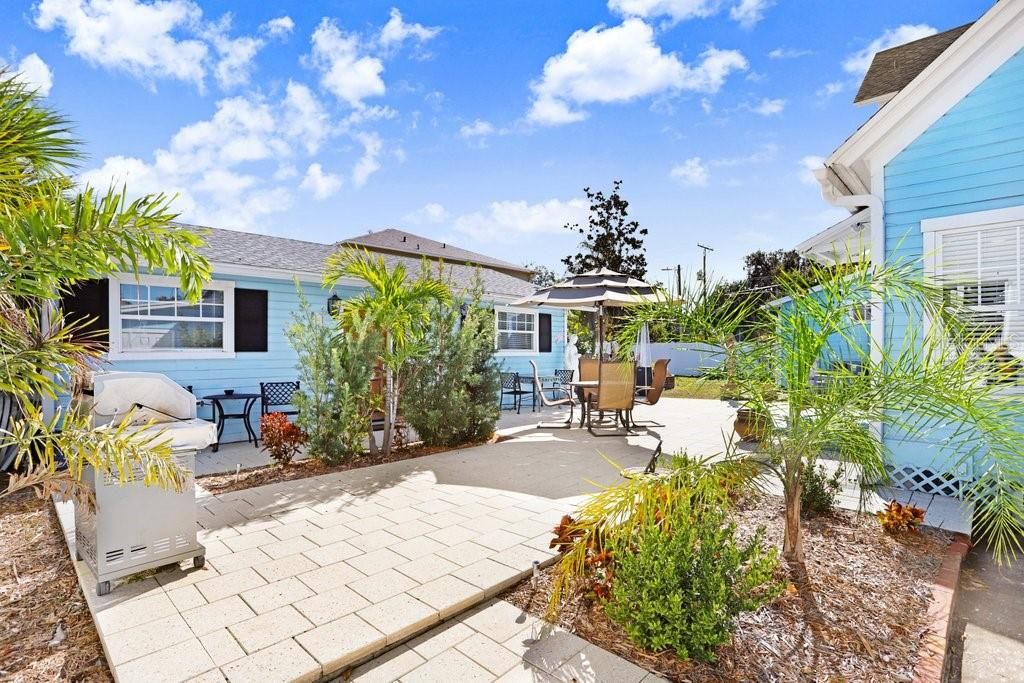 For Sale: $899,900 (4 beds, 5 baths, 3374 Square Feet)