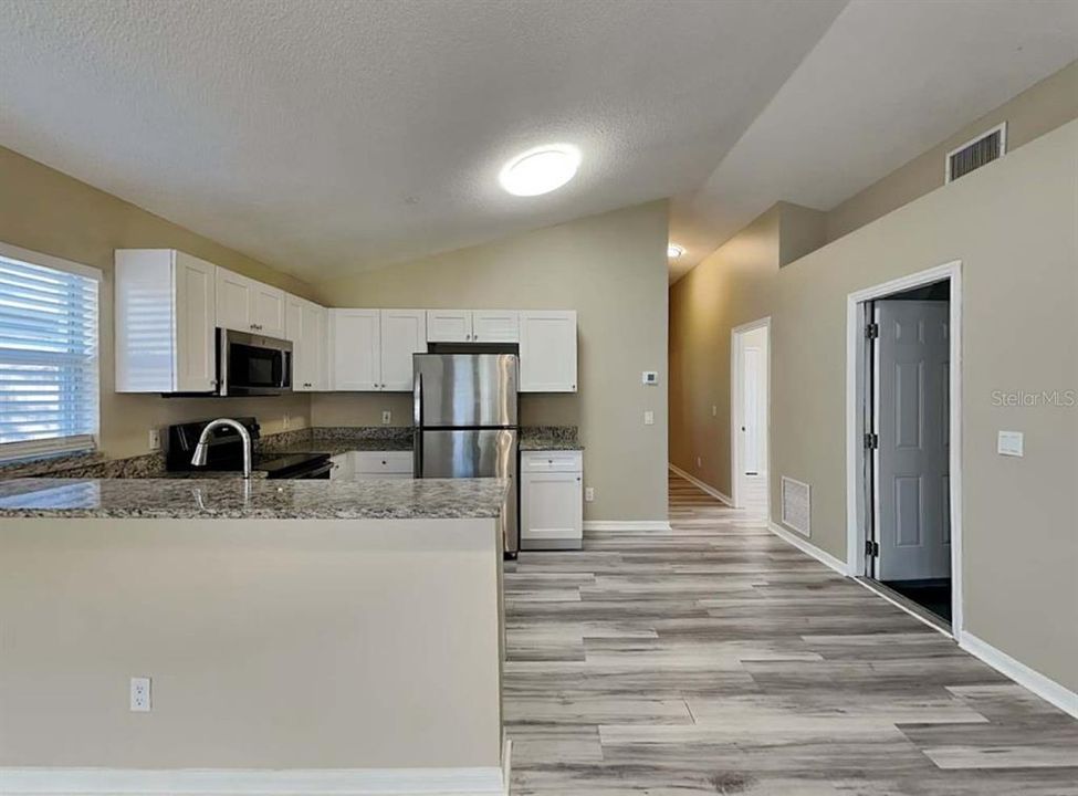 En Renta: $1,830 (3 camas, 2 baños, 1270 Pies cuadrados)