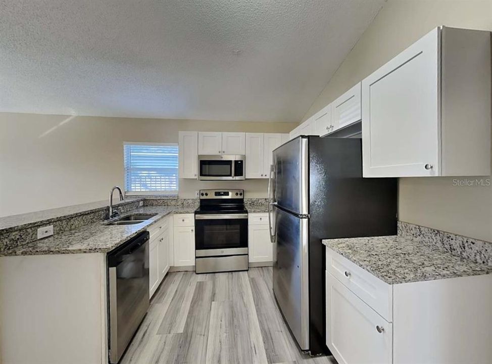 En Renta: $1,830 (3 camas, 2 baños, 1270 Pies cuadrados)