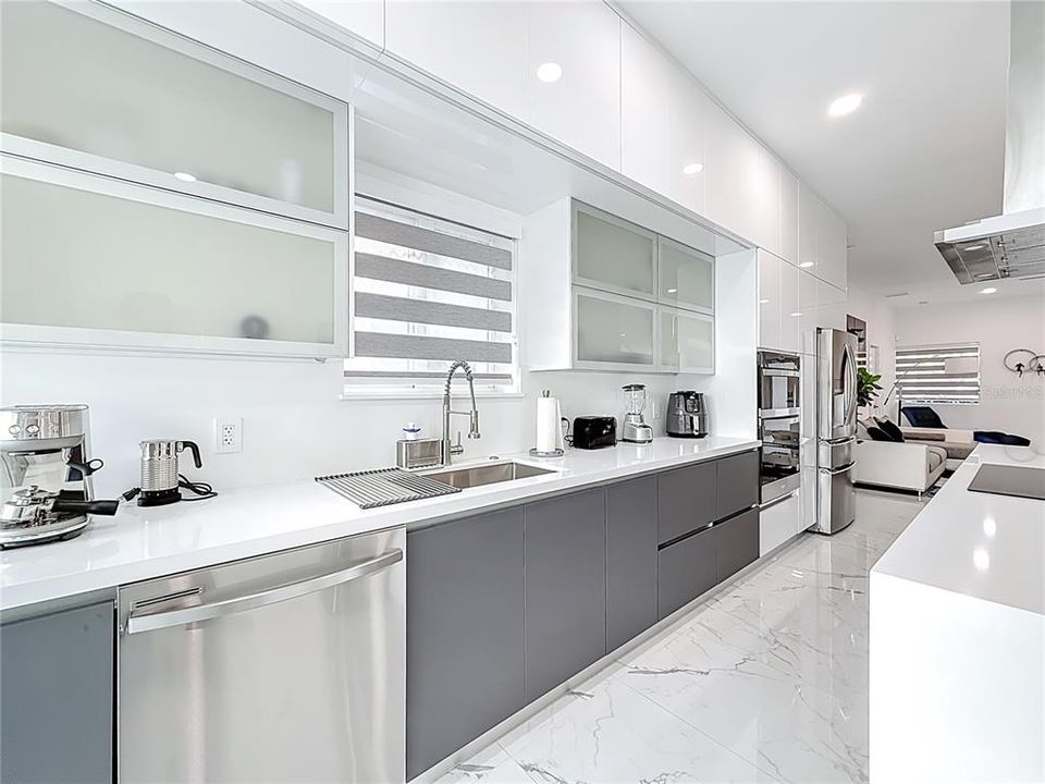 For Sale: $1,890,000 (3 beds, 1 baths, 3144 Square Feet)