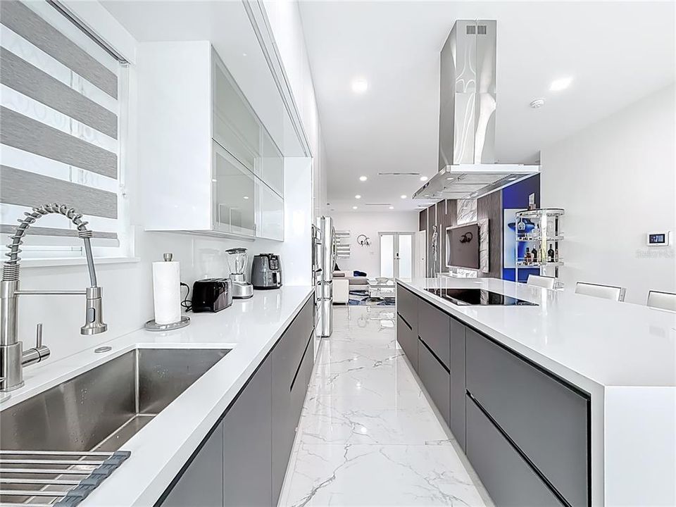 For Sale: $1,890,000 (3 beds, 1 baths, 3144 Square Feet)