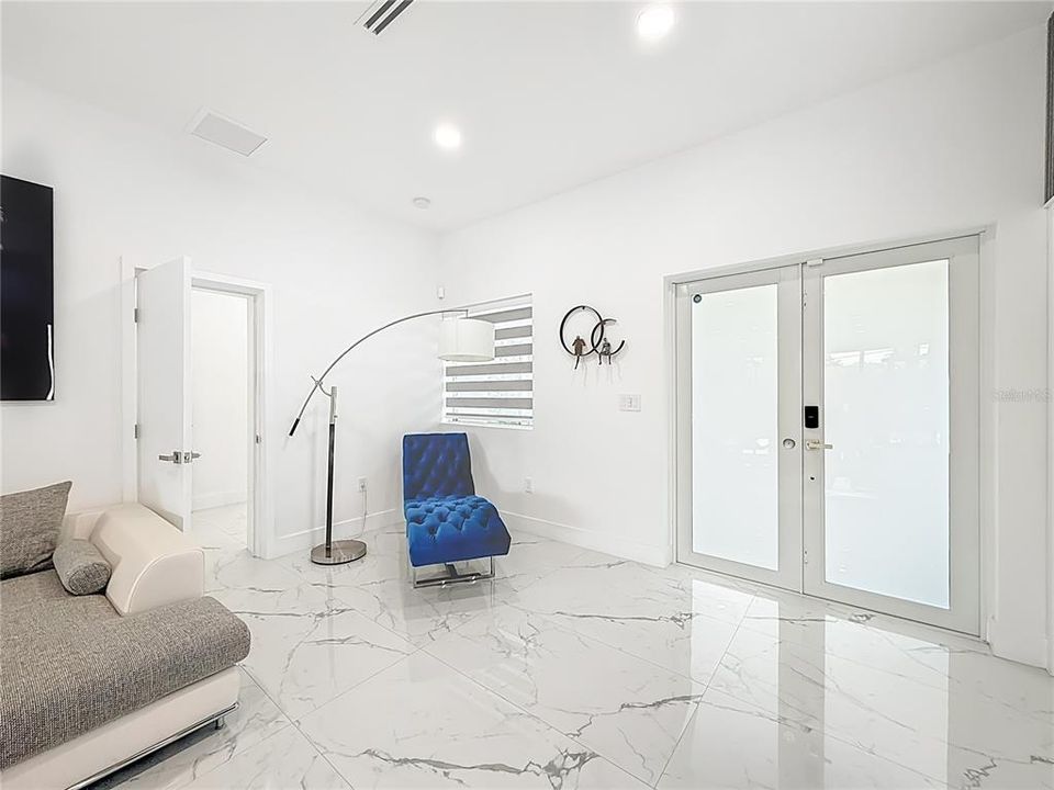 For Sale: $1,890,000 (3 beds, 1 baths, 3144 Square Feet)