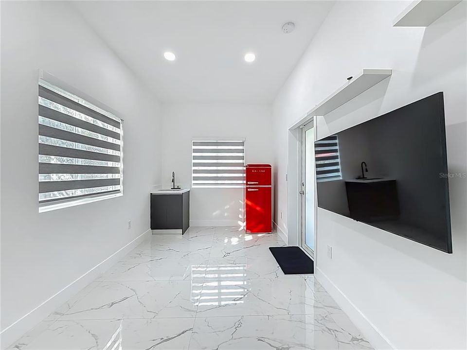 For Sale: $1,890,000 (3 beds, 1 baths, 3144 Square Feet)