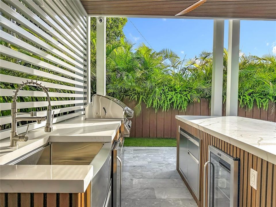 For Sale: $1,890,000 (3 beds, 1 baths, 3144 Square Feet)