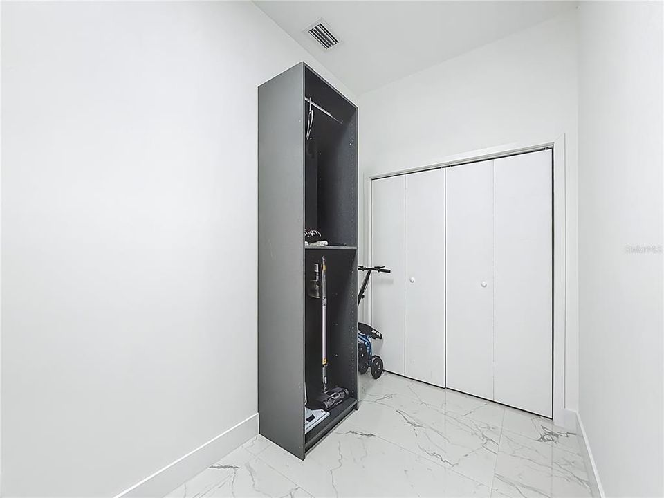 For Sale: $1,890,000 (3 beds, 1 baths, 3144 Square Feet)