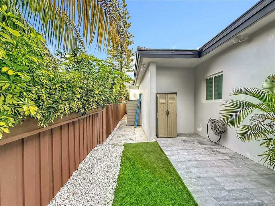 For Sale: $1,890,000 (3 beds, 1 baths, 3144 Square Feet)