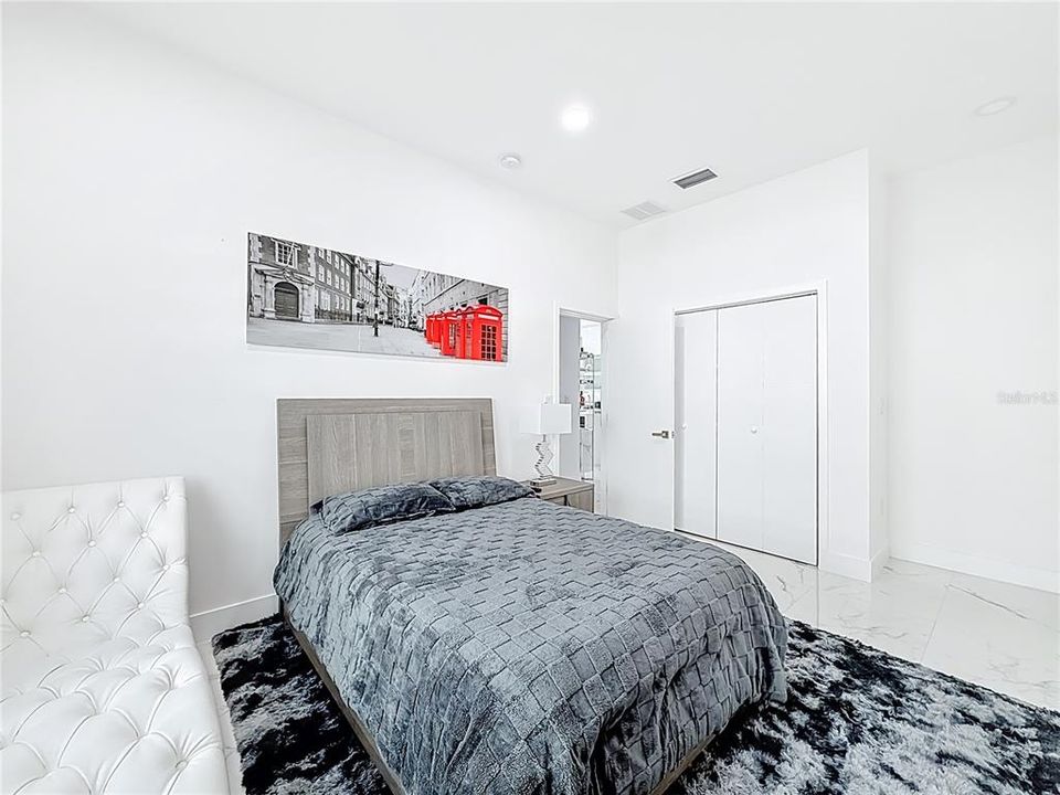 For Sale: $1,890,000 (3 beds, 1 baths, 3144 Square Feet)