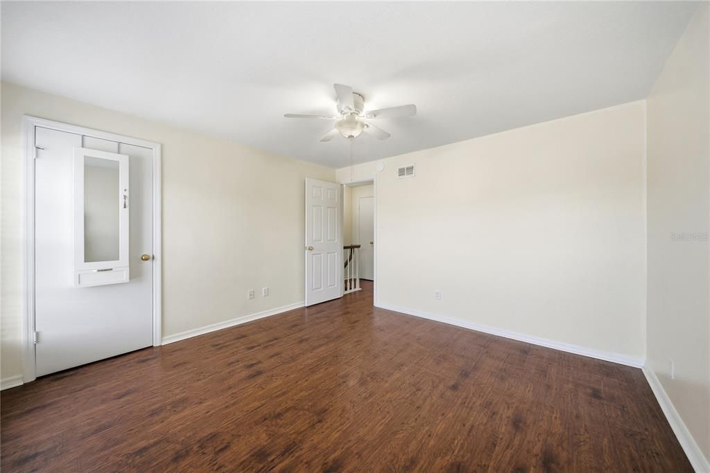 For Rent: $1,500 (2 beds, 1 baths, 958 Square Feet)