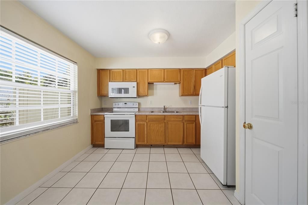 For Rent: $1,500 (2 beds, 1 baths, 958 Square Feet)