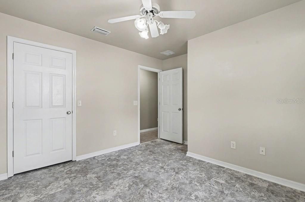 For Sale: $255,000 (3 beds, 2 baths, 1233 Square Feet)