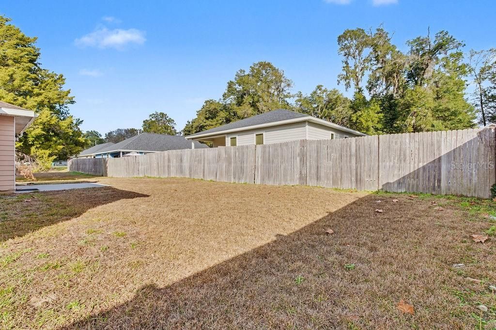 For Sale: $255,000 (3 beds, 2 baths, 1233 Square Feet)