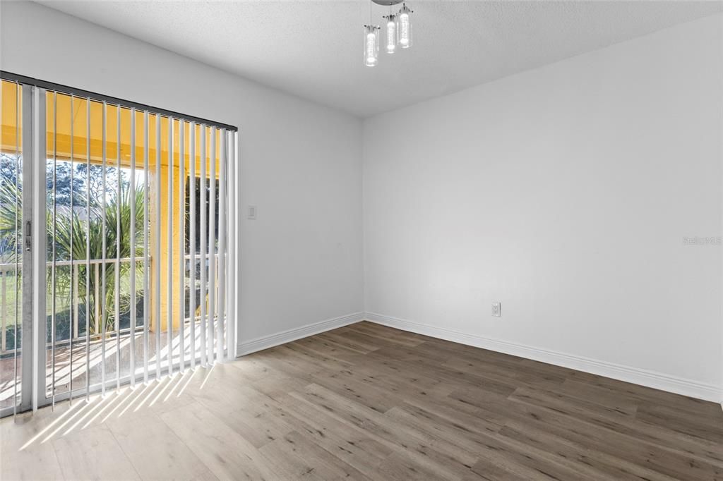 На продажу: $240,000 (3 спален, 2 ванн, 1432 Квадратных фут)