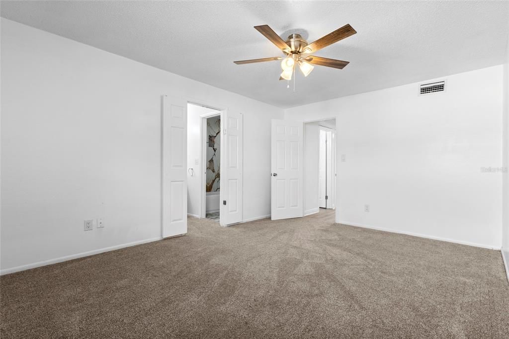 На продажу: $240,000 (3 спален, 2 ванн, 1432 Квадратных фут)