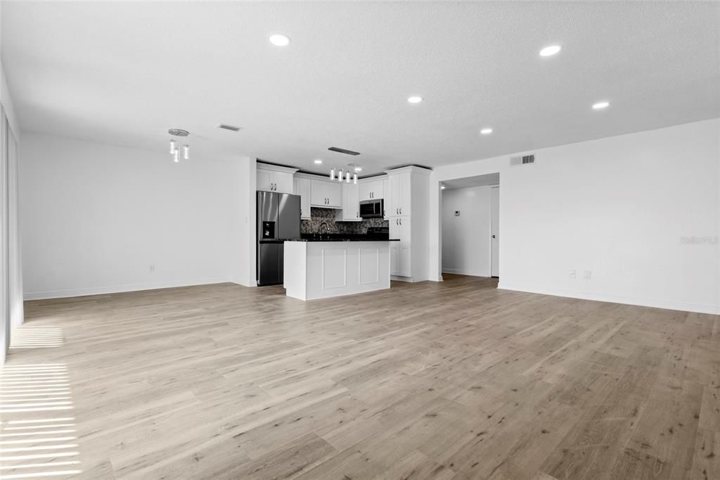 На продажу: $240,000 (3 спален, 2 ванн, 1432 Квадратных фут)