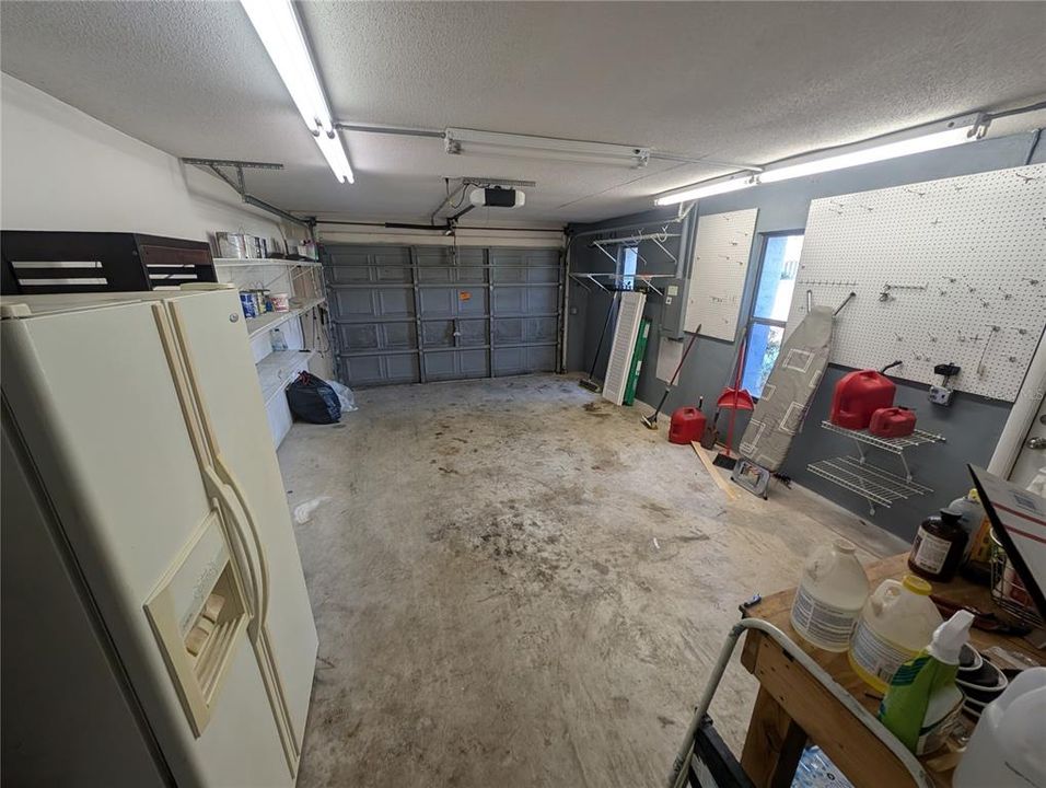 На продажу: $295,000 (3 спален, 2 ванн, 1415 Квадратных фут)