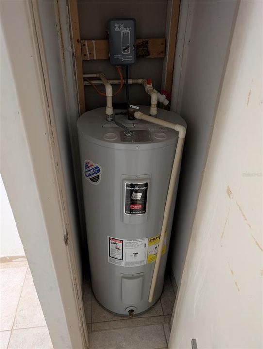 На продажу: $295,000 (3 спален, 2 ванн, 1415 Квадратных фут)