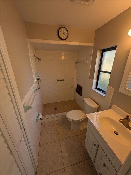 На продажу: $295,000 (3 спален, 2 ванн, 1415 Квадратных фут)