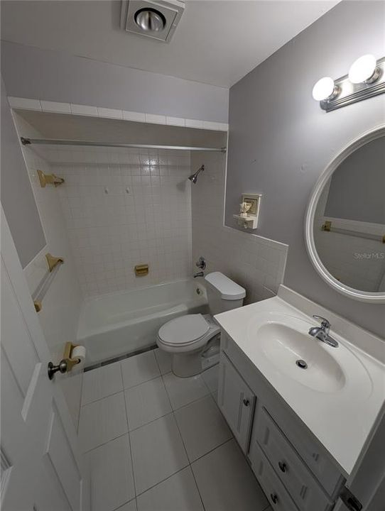 На продажу: $295,000 (3 спален, 2 ванн, 1415 Квадратных фут)