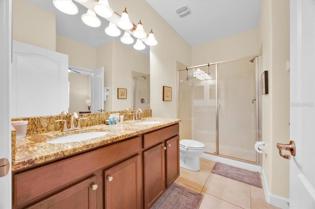 На продажу: $619,000 (7 спален, 5 ванн, 3524 Квадратных фут)