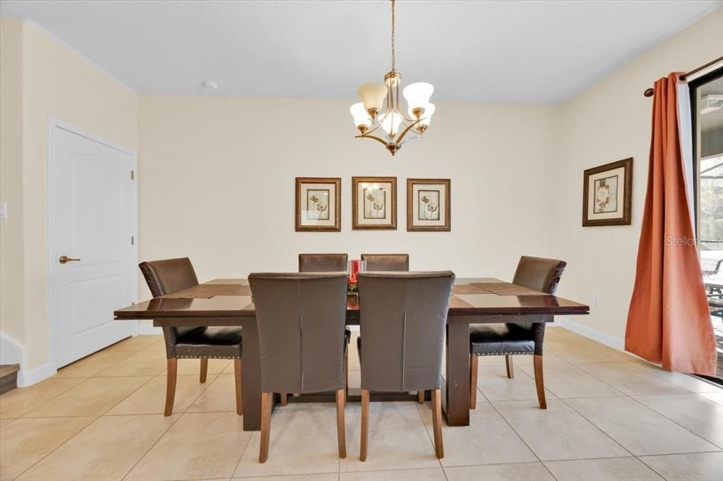 На продажу: $619,000 (7 спален, 5 ванн, 3524 Квадратных фут)