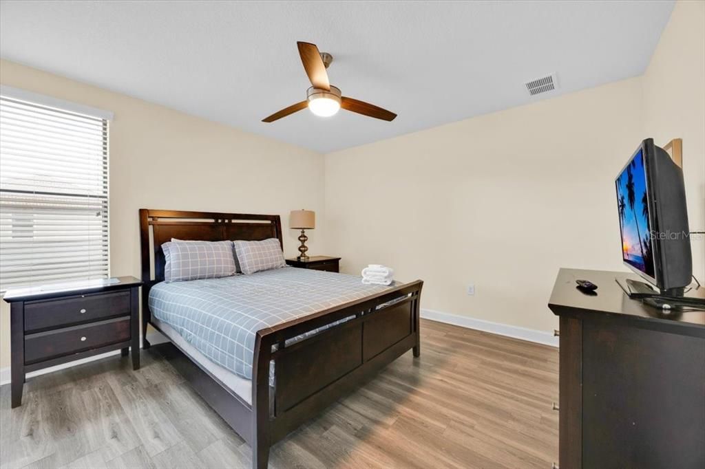 На продажу: $619,000 (7 спален, 5 ванн, 3524 Квадратных фут)