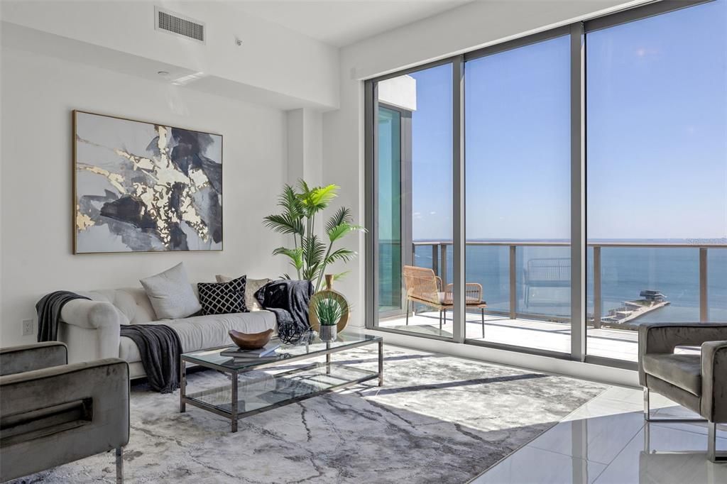 For Sale: $2,195,000 (2 beds, 2 baths, 1522 Square Feet)