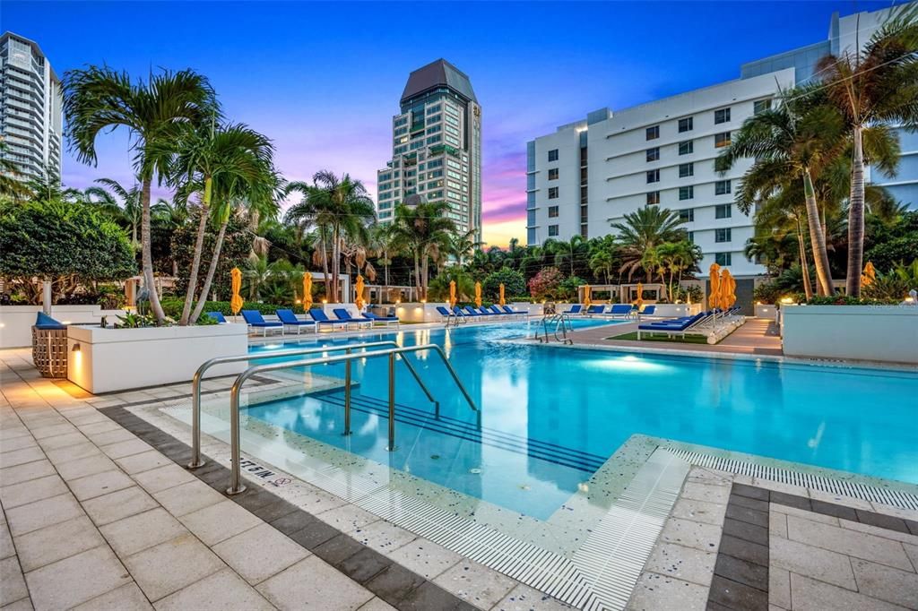 For Sale: $2,195,000 (2 beds, 2 baths, 1522 Square Feet)