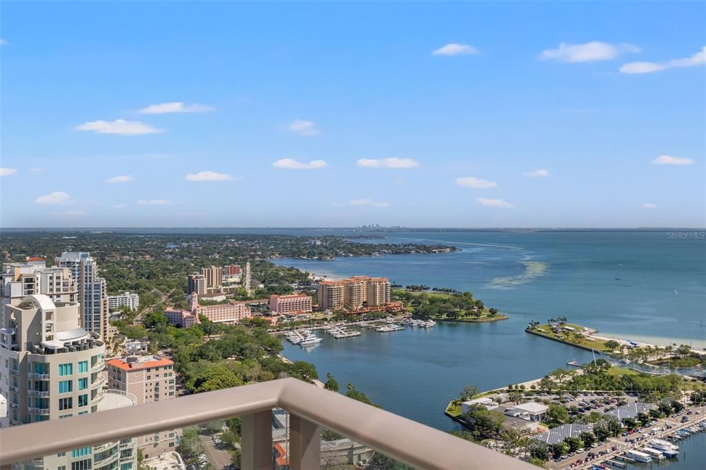 For Sale: $2,195,000 (2 beds, 2 baths, 1522 Square Feet)