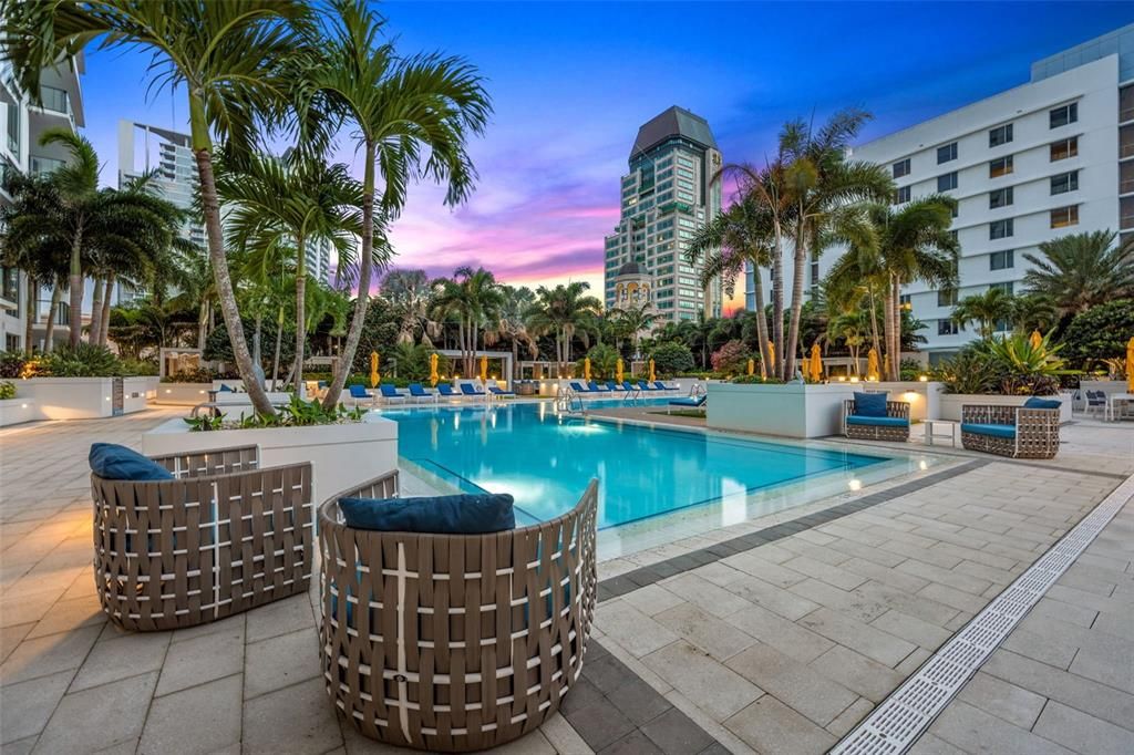 For Sale: $2,195,000 (2 beds, 2 baths, 1522 Square Feet)