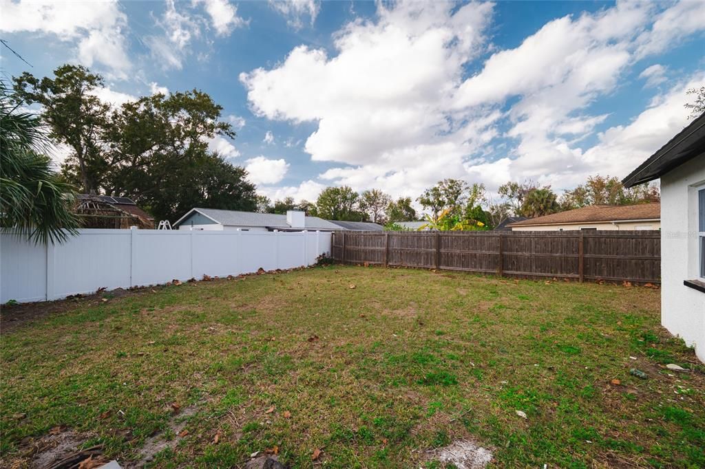 待售: $380,000 (4 贝兹, 2 浴室, 1548 平方英尺)