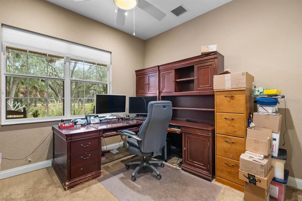 待售: $550,000 (4 贝兹, 2 浴室, 2110 平方英尺)