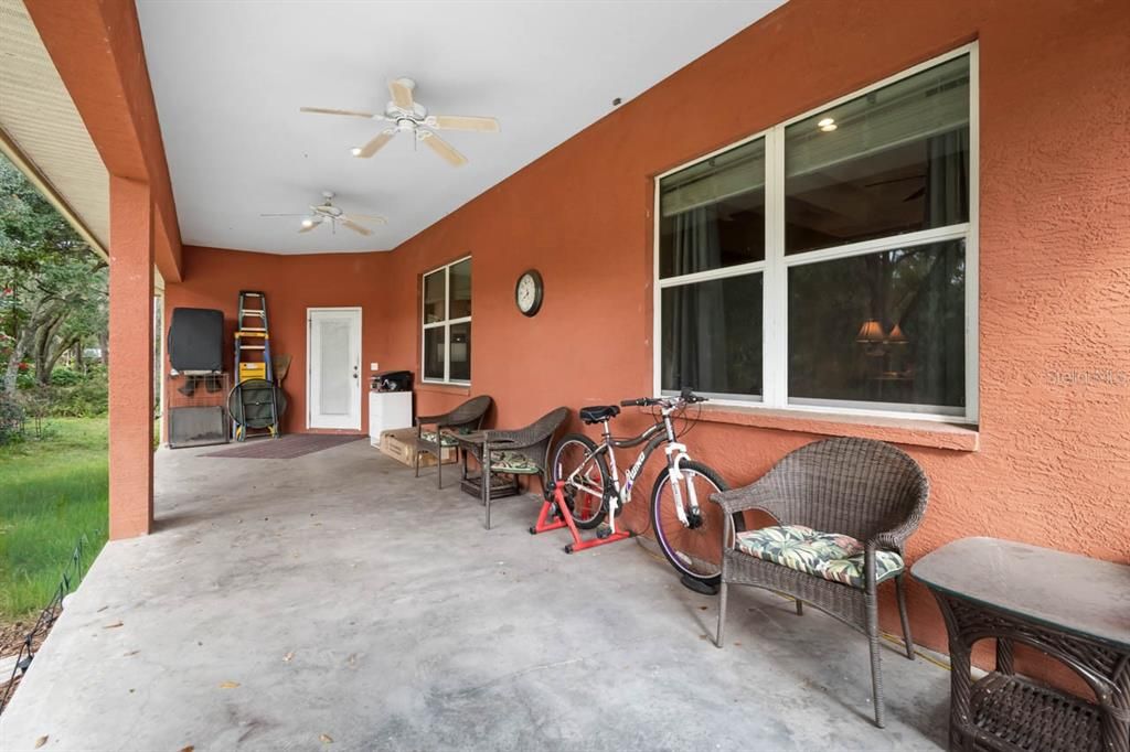 待售: $550,000 (4 贝兹, 2 浴室, 2110 平方英尺)